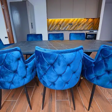 Delux Center * Indija