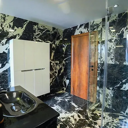 Delux Center * Indija