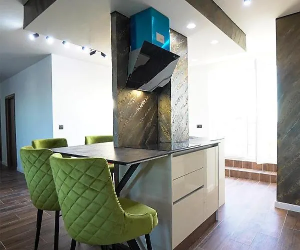 Апартаменты Delux Center